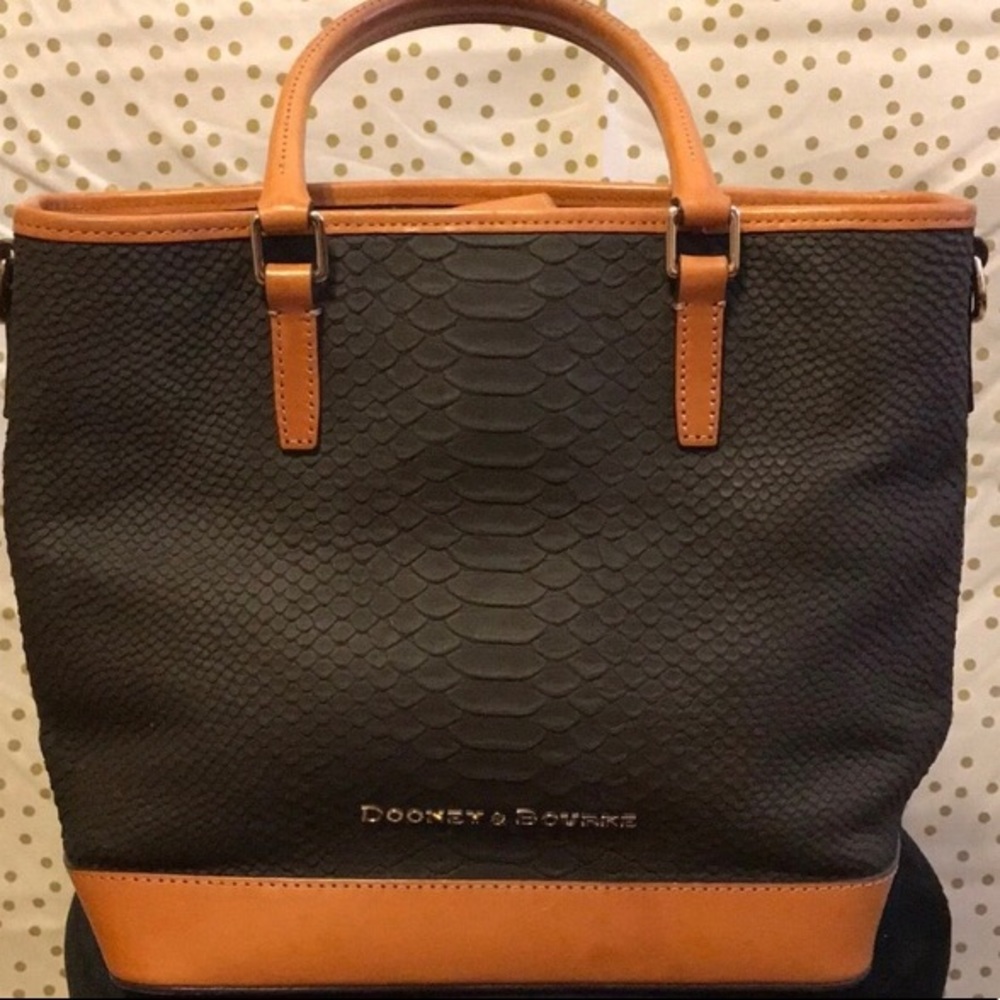 π¨ sold! π¨Dooney & Bourke snake print bag - Picture 2 of 4